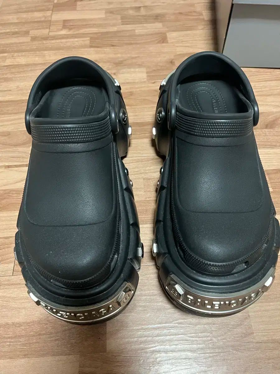 正規品バレンシアガ　ハードクロックス　サイズ43 BALENCIAGA×crocs HardCrocs Sandalハードクロックスサンダル ブラック