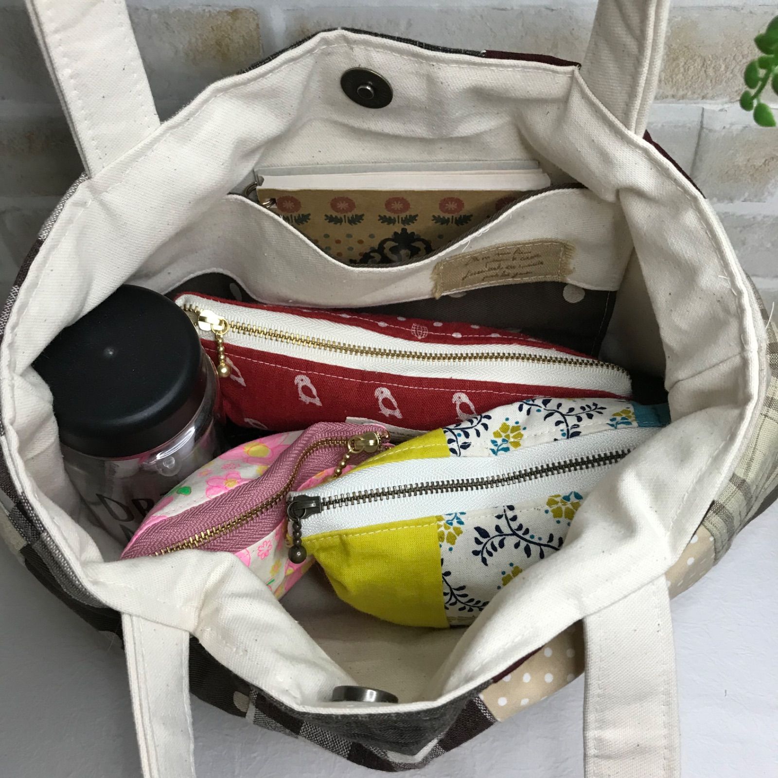 ぷっくりトートバッグ ハンドメイド パッチワーク㉖ - メルカリ 