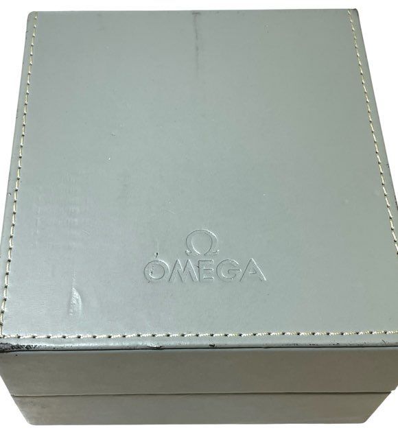 【新品未使用】 OMEGA オメガ ウッドケース 時計用 空箱 ベージュ 外箱有 オメガ 時計空箱(取説・カードケース付き) （ オメガ）の買取