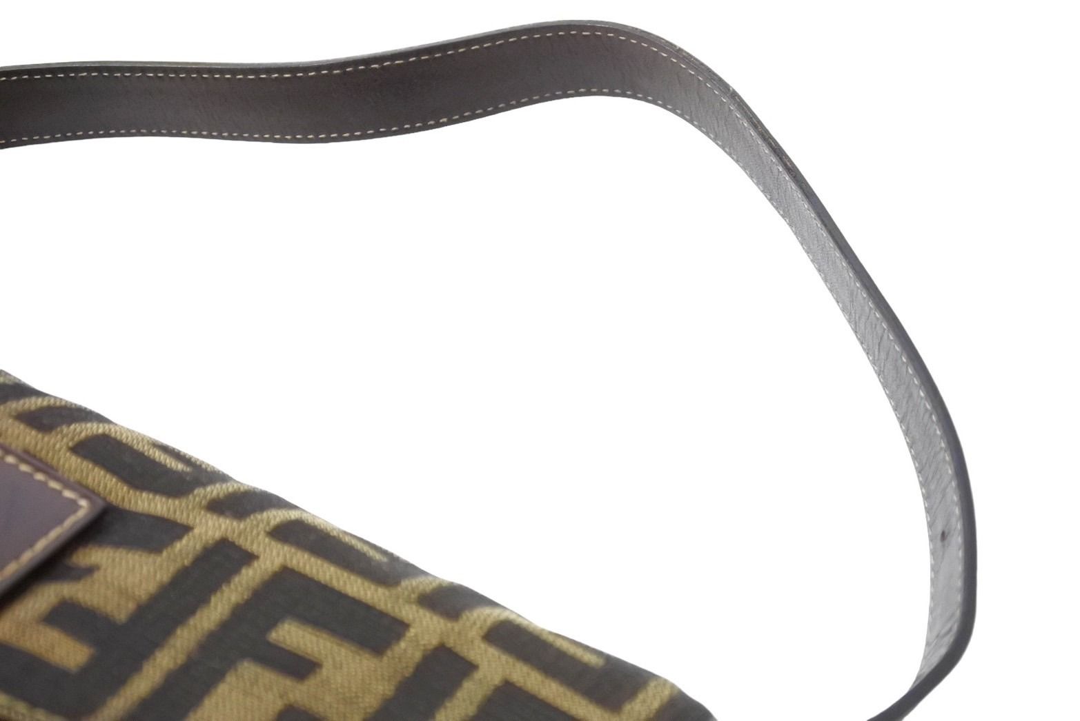 FENDI フェンディ マンマバケット ズッカ柄 FFロゴ ワン FENDI フェンディ マンマバケット ズッカ柄 FFロゴ ワン