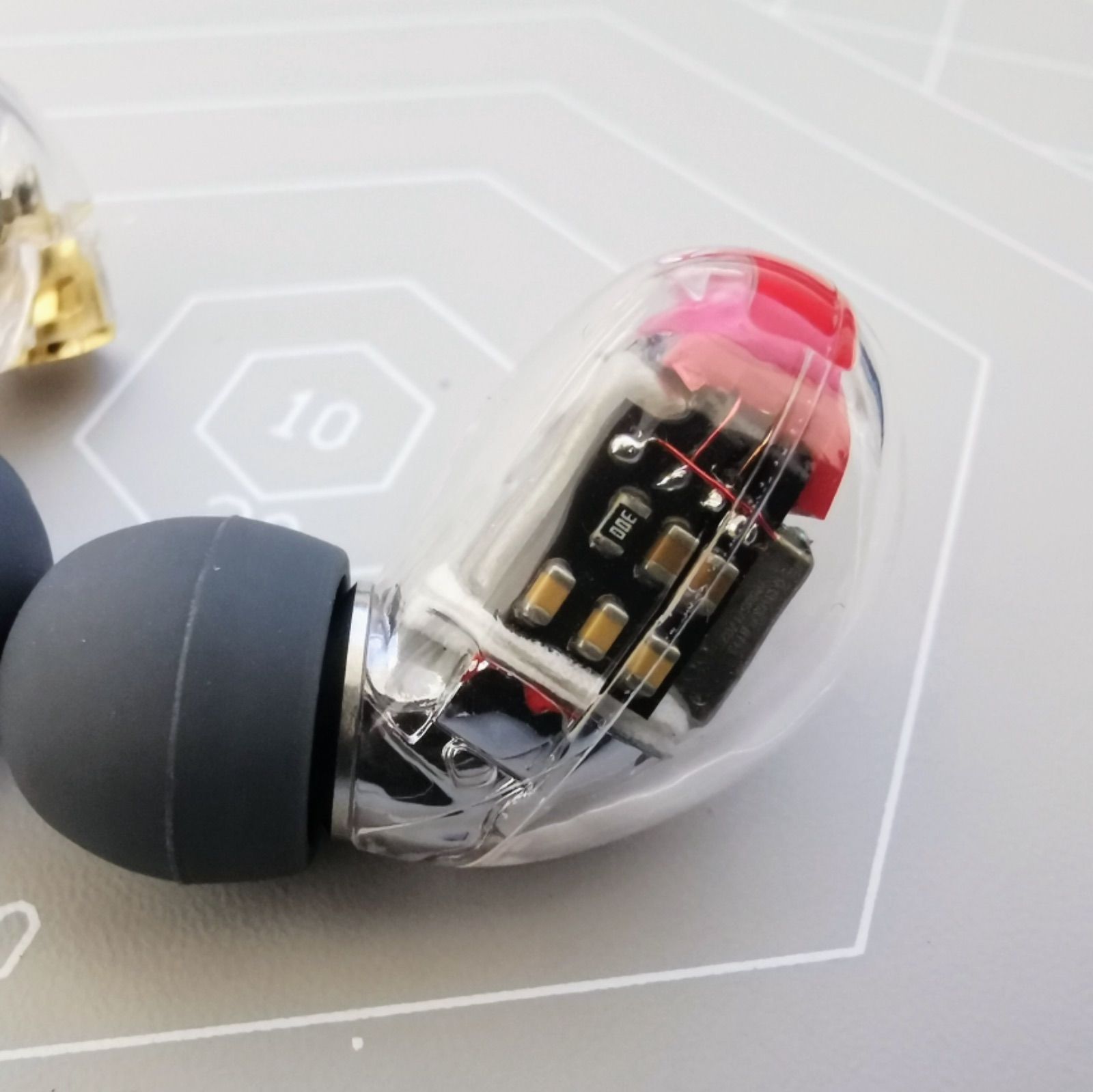 【sugar】アップグレード DIY SE846 12ba クリア 100%良い評価】アップグレード DIY SE846 クリア 12BA - メルカリ