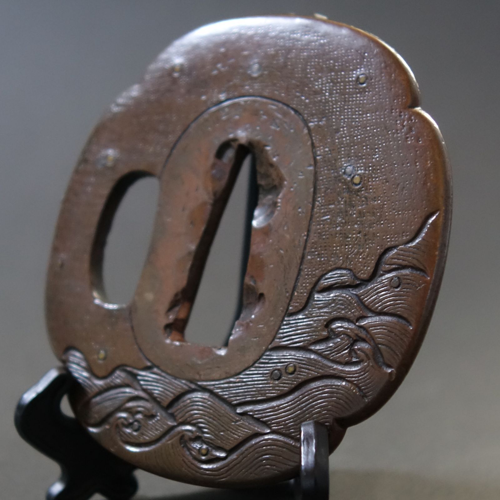 鍔 【 素銅地 象嵌 波図鍔 】 日本刀 刀装具 鐔 骨董 古美術