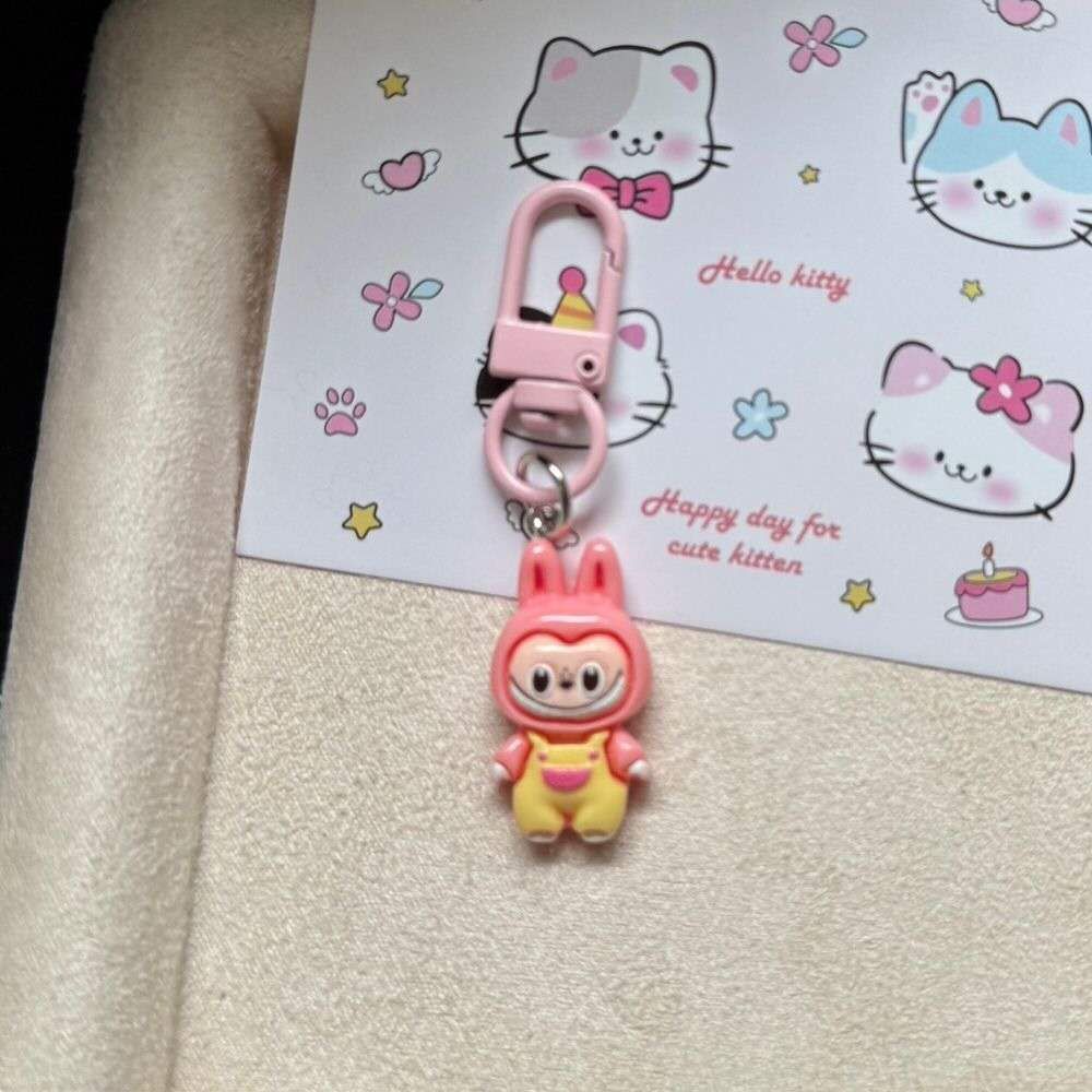 Labubu ラブブ キーホルダー 6点セット LABUBU ラブブ キーホルダー 6体セット - メルカリ