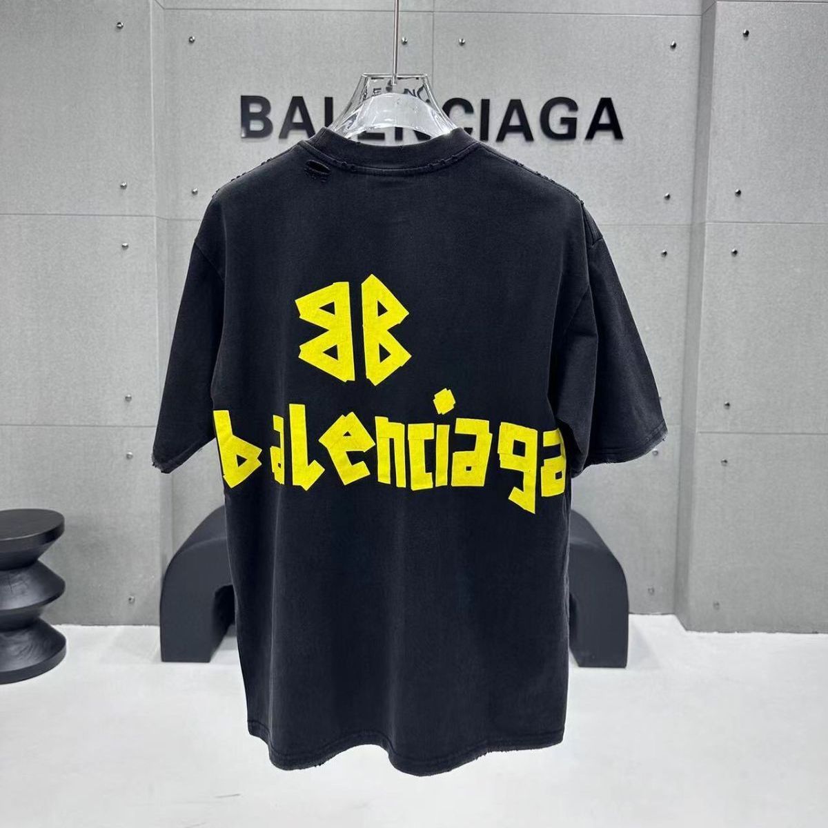 BALENCIAGA バレンシアガ Tape Type T シャツ