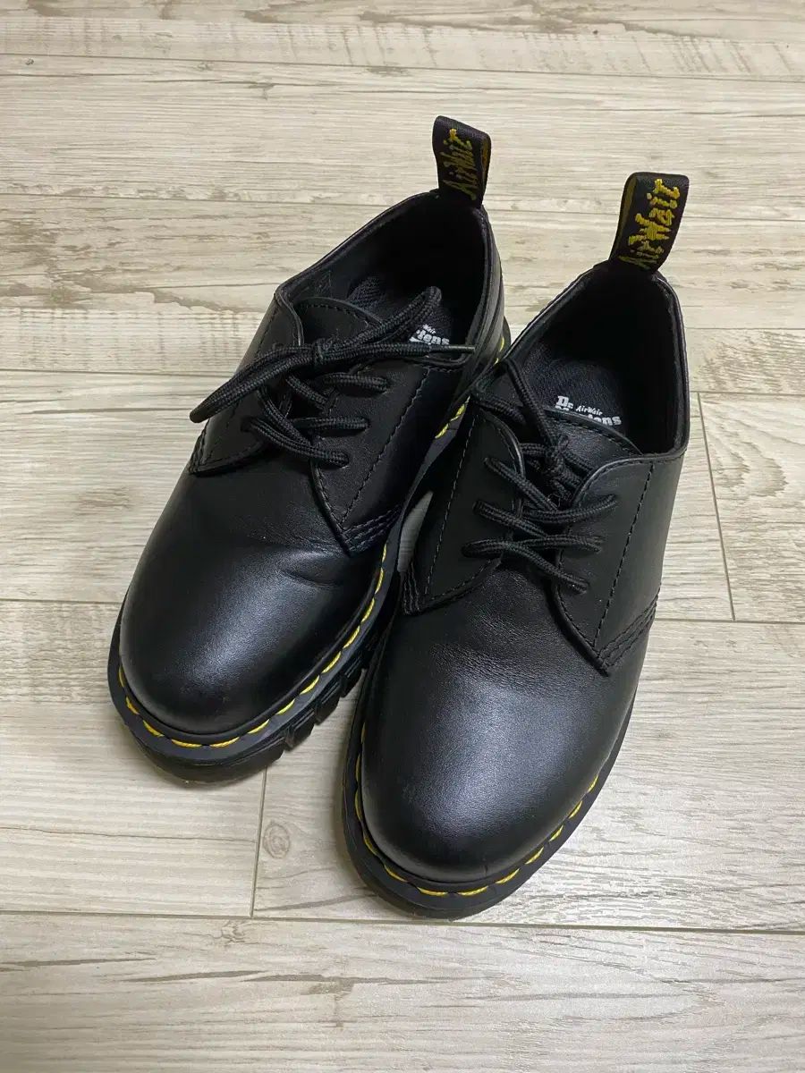 DR. MARTENS ドクターマーチン 3 笏 オードリック ナッパ 220