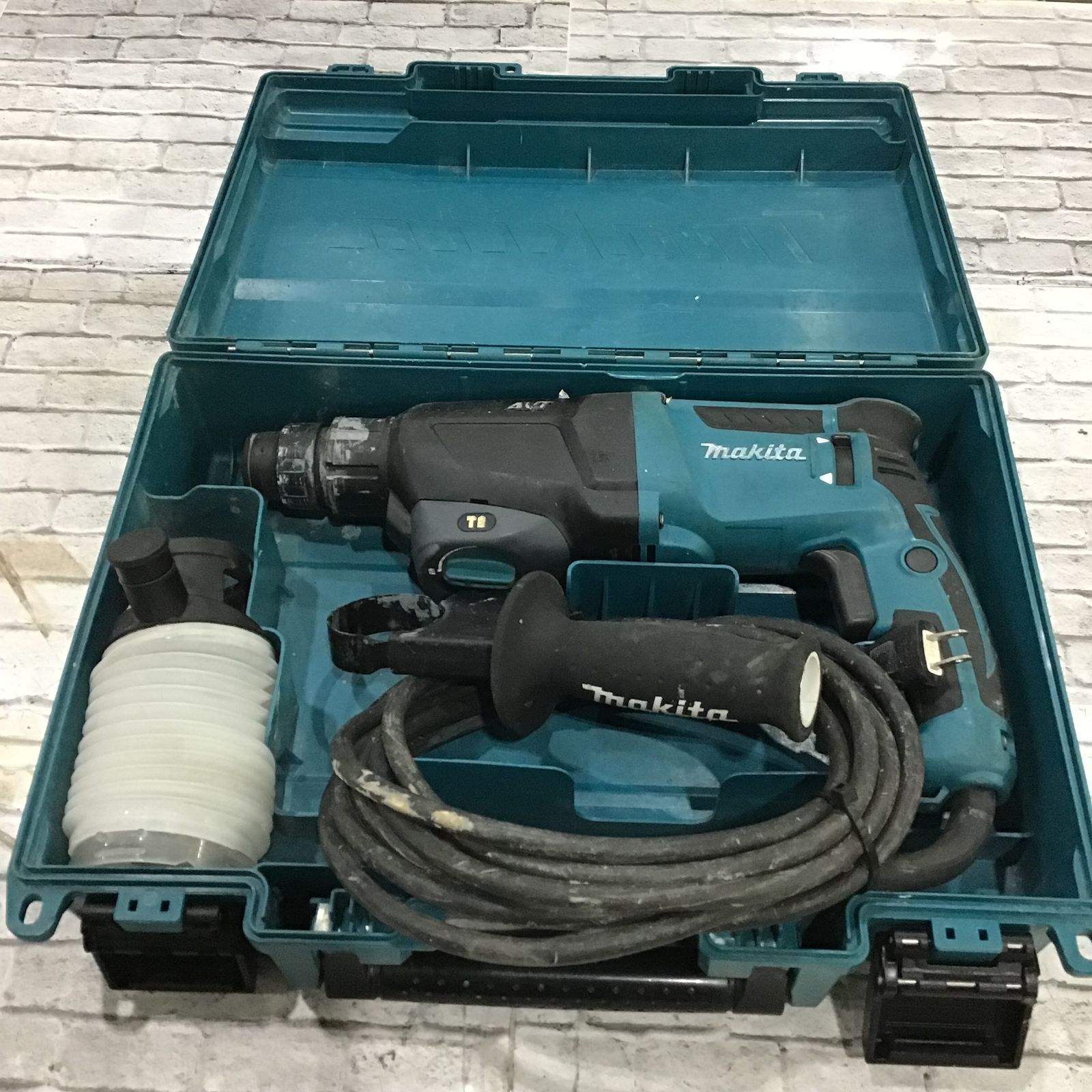 ☆マキタ(makita) ハンマドリル HR2601F【川口店】 - メルカリ