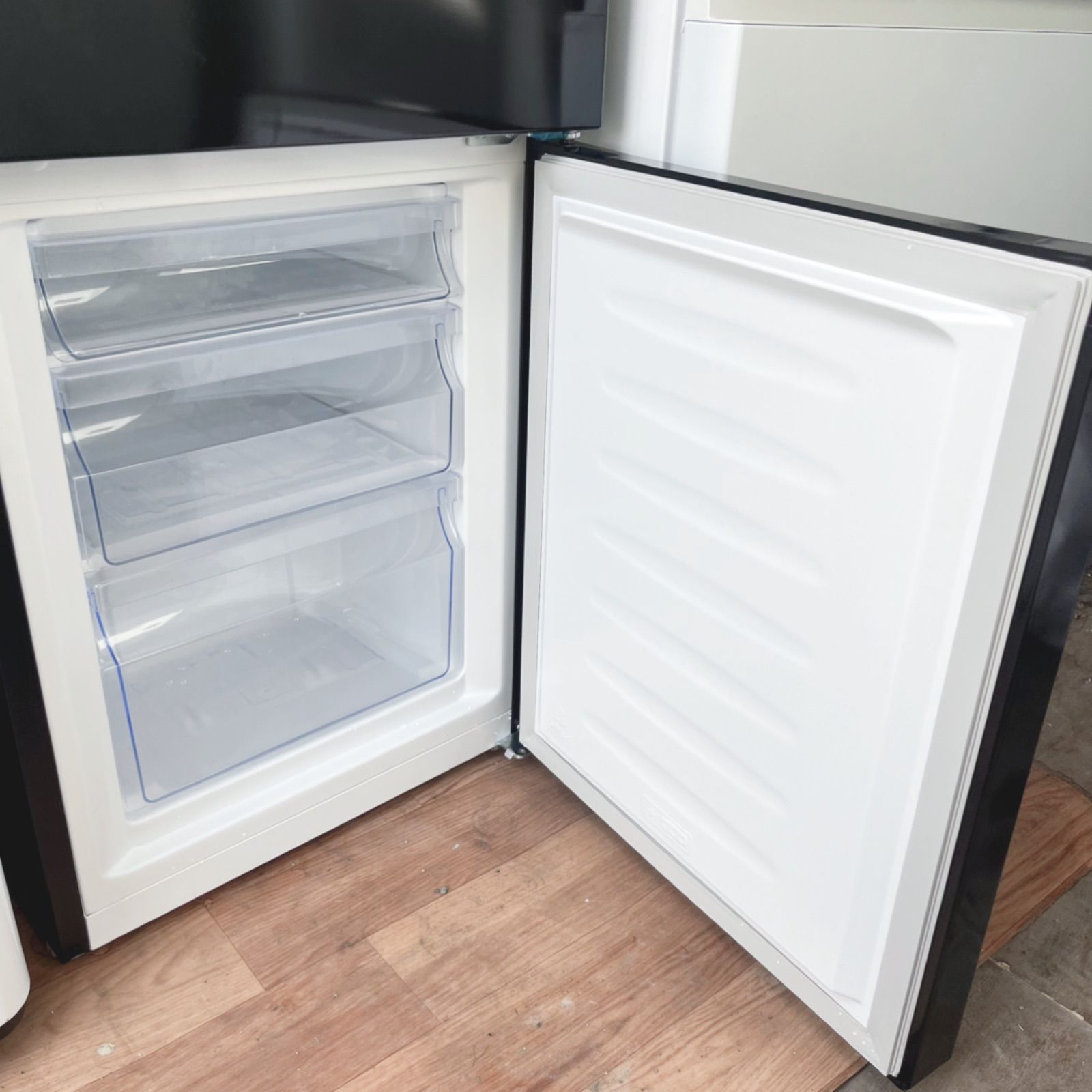 取付無料！高性能スタイリッシュブラック大きめ冷蔵庫洗濯機2024年製