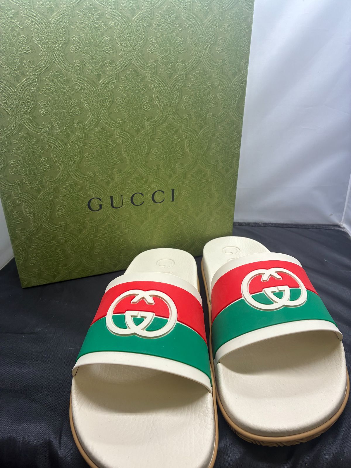 GUCCI 655265 ロッキングG ラバー ベージュ サンダル D25073200