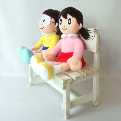 のび太＆しずかちゃん ぬいぐるみ 木製ベンチ付き - メルカリ