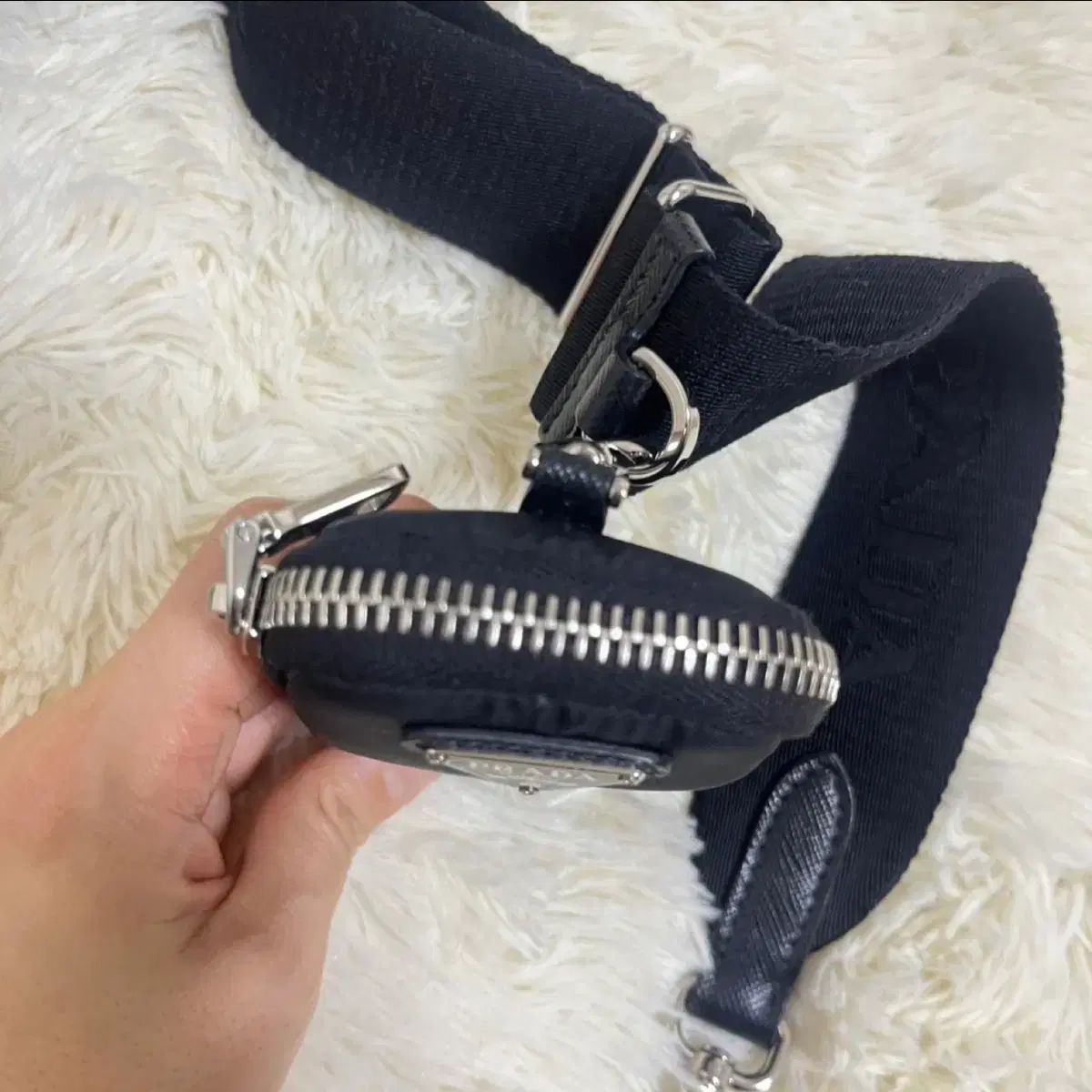 【PRADA】Re-Nylon 2005 リエディション ホーボーバッグ・中古 PRADA(プラダ) Re-Edition リエディション Re-Nylon 2005