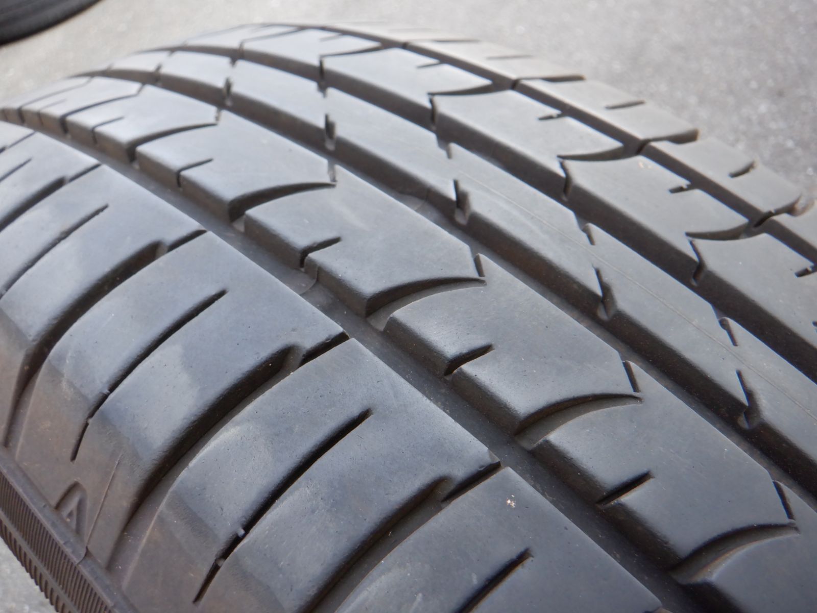 エスクァイア セレナなどに