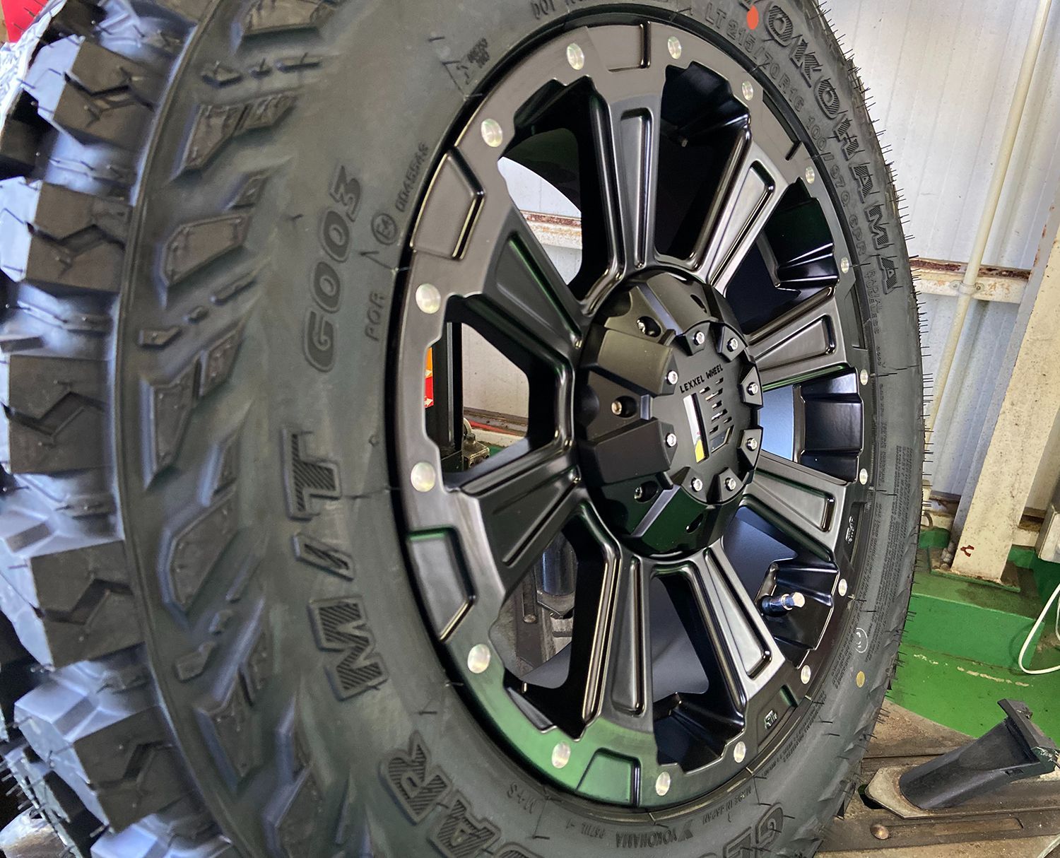 得価人気デリカD5 X-TRAIL LEXXEL DeathRock ヨコハマ ジオランダー MT G003 215/70R16 タイヤホイール16インチ 新品4本セット ラジアルタイヤ