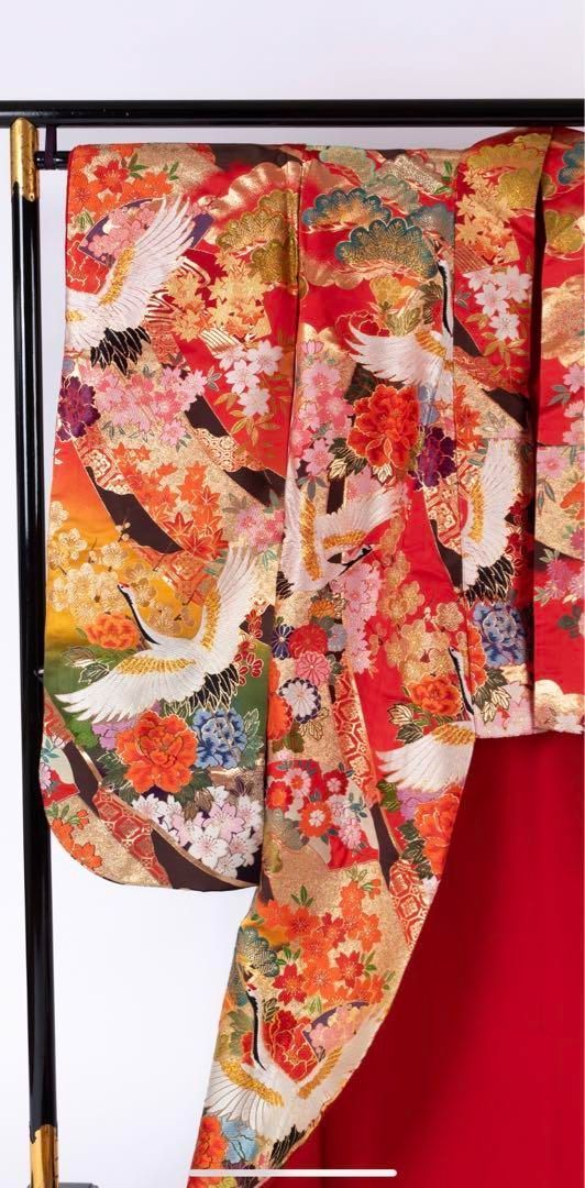 50%OFF! 125,000円→62,500円】花嫁色打掛け 赤.金.紫色/金刺繍 金鶴 