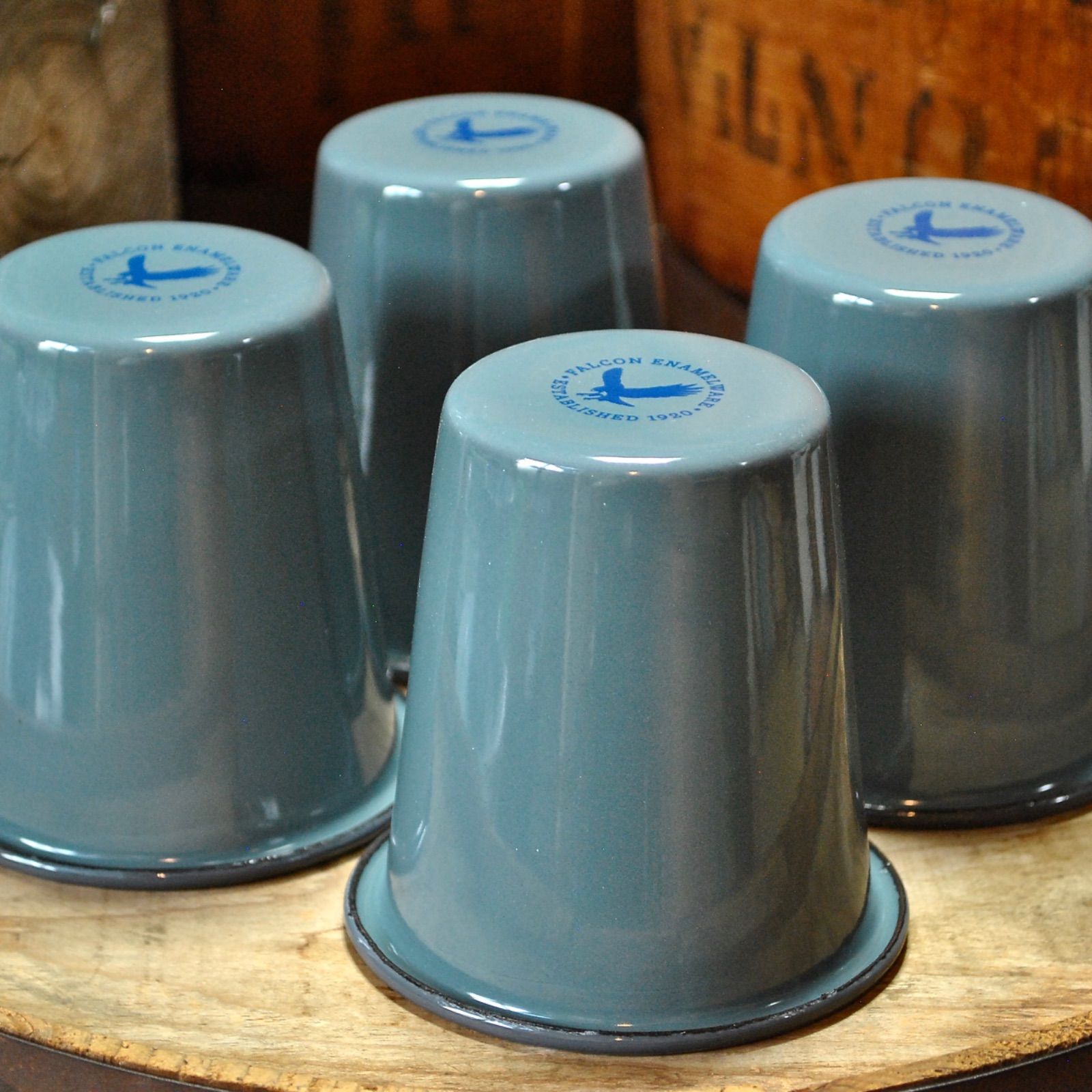 新品　FALCON ファルコン エナメルウェア タンブラー　4個セット 新品 FALCON ファルコン エナメルウェア タンブラー 4個セット