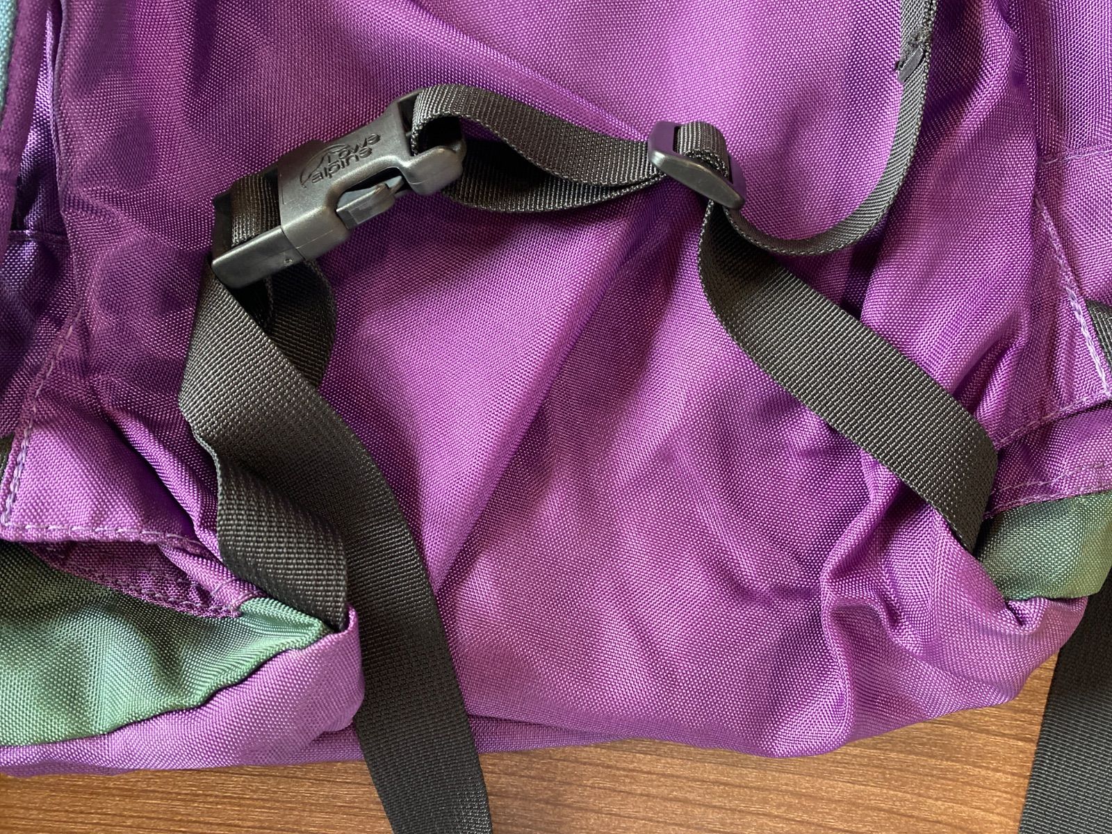 ALPINE⚫︎ロウアルパイン⚫︎リュック⚫︎バックパック⚫︎デッドストック⚫︎Manlf 20⚫︎取扱説明書付き⚫︎紫×緑⚫︎メキシコ製