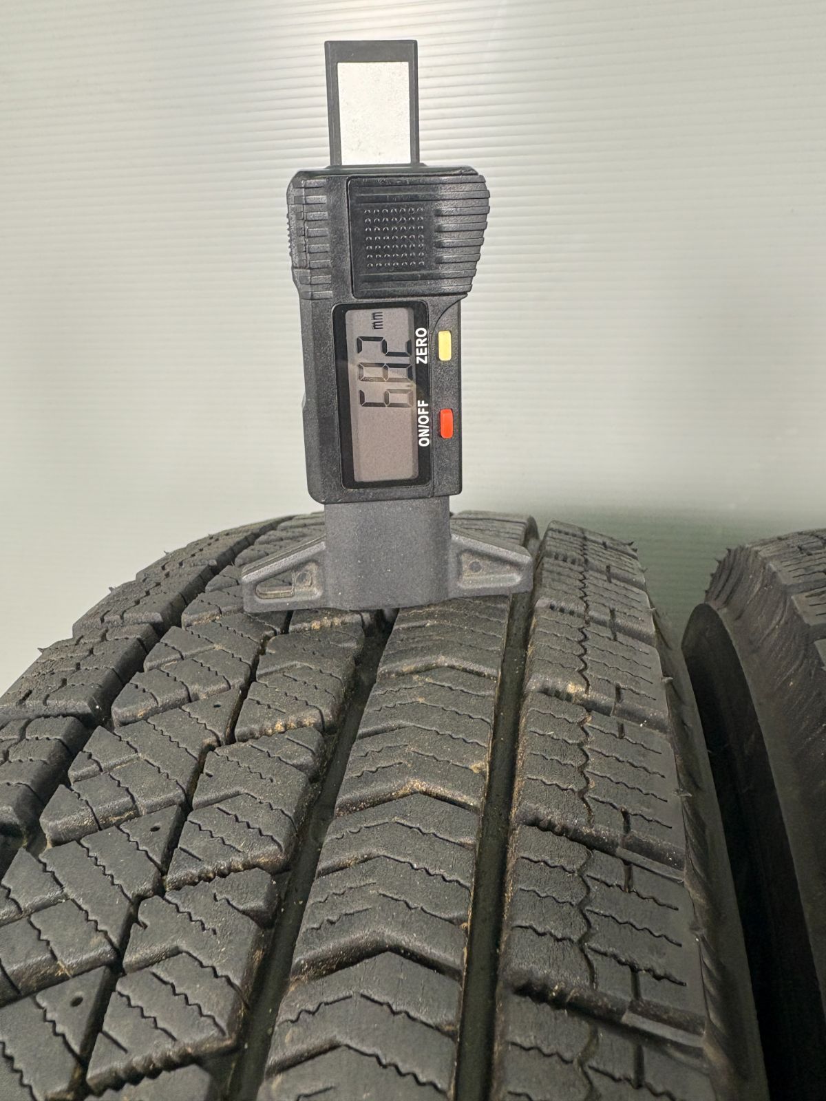 送料無料 155|65R13 ブリヂストン VRX2 2021年製 4本 冬タイヤ スタッドレス TA677 TRITUETUBI_COM