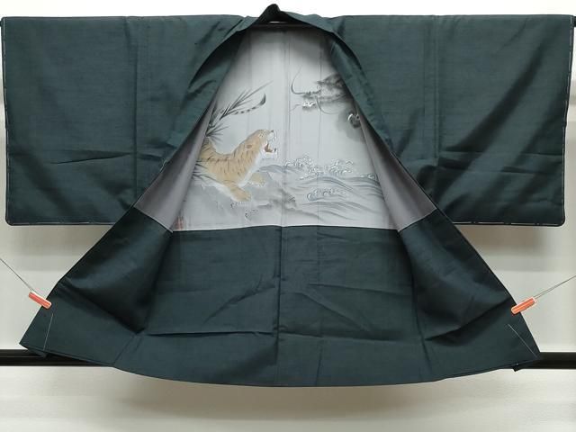 黒緑色