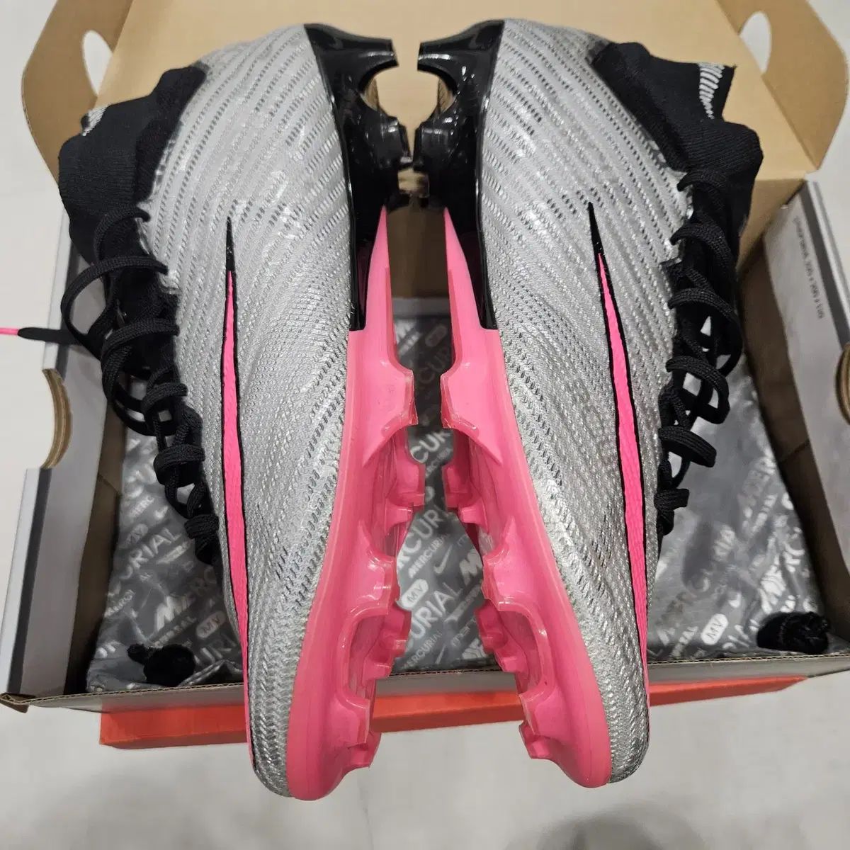 270 NIKE