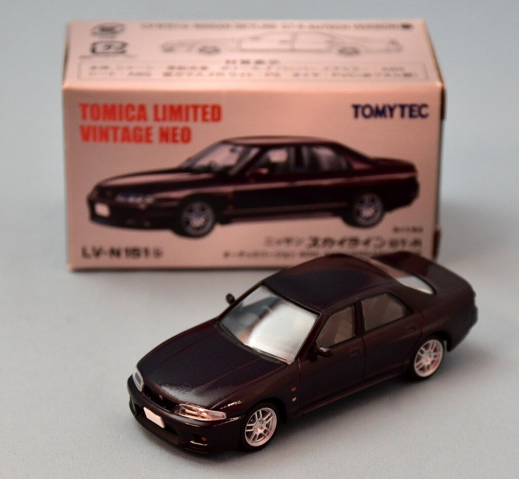 トミーテック TOMICA LIMITED VINTAGE NEO ニッサン スカイラインGT-R