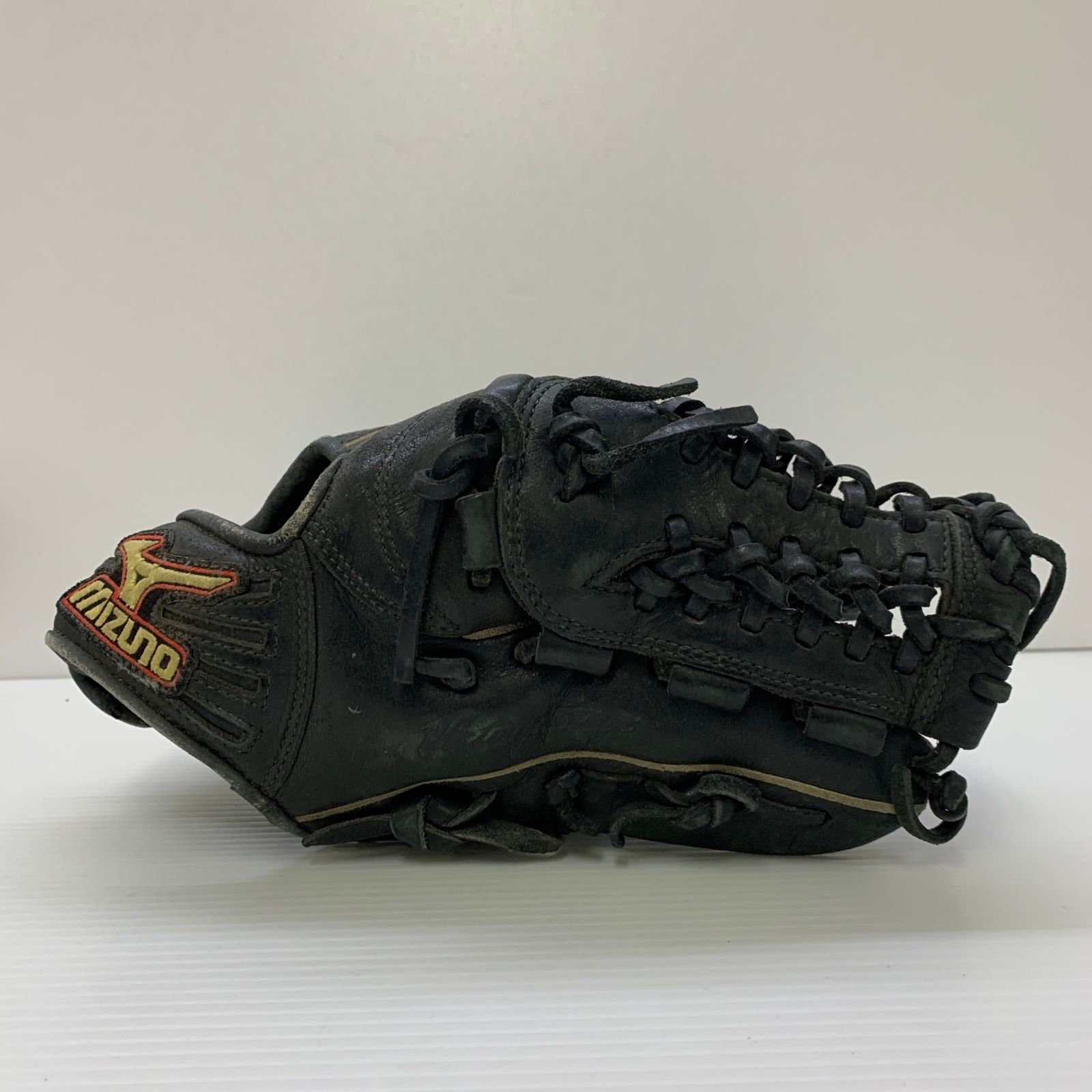 オマケ付き ミズノビクトリーステージ硬式グローブ 内野手用 黒 未使用 オマケ付き ミズノビクトリーステージ硬式グローブ 内野手用 黒