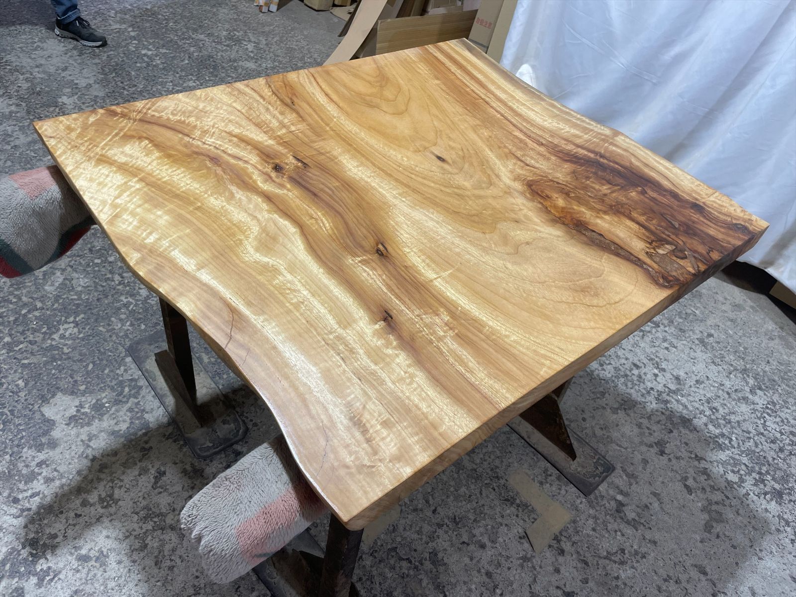 クス9271 楠 一枚板無垢材 850x950-970x53mm ダイニングテーブル ローテーブル センターテーブル 天板 樟 くすのき MARWIL-DEMENAGEMENTS_CH