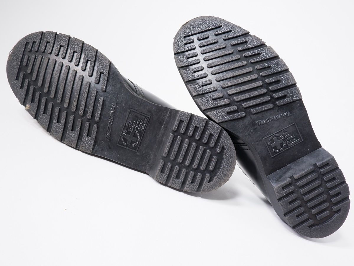 SUPREMEシュプリーム × Dr.Martensドクターマーチン 1461 3-Eye Shoe Silverシューズ美品【US9】【MFWA77508】 SUPREMEシュプリーム × Dr.Martensドクターマーチン 1461 3-Eye Shoe