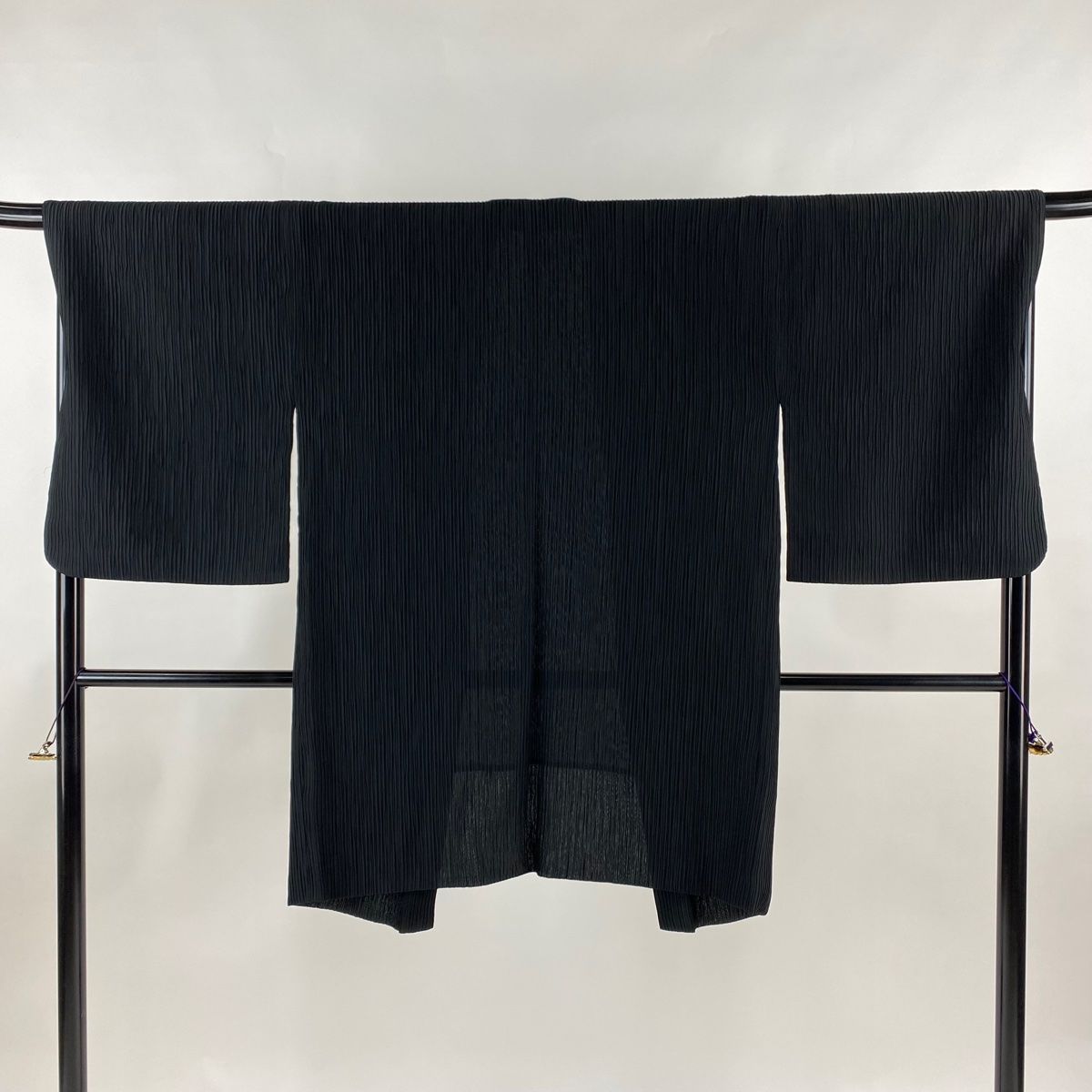 羽織 身丈98cm 裄丈68.5cm L 撫松庵 洗える着物 縦縞 黒 化繊 秀品