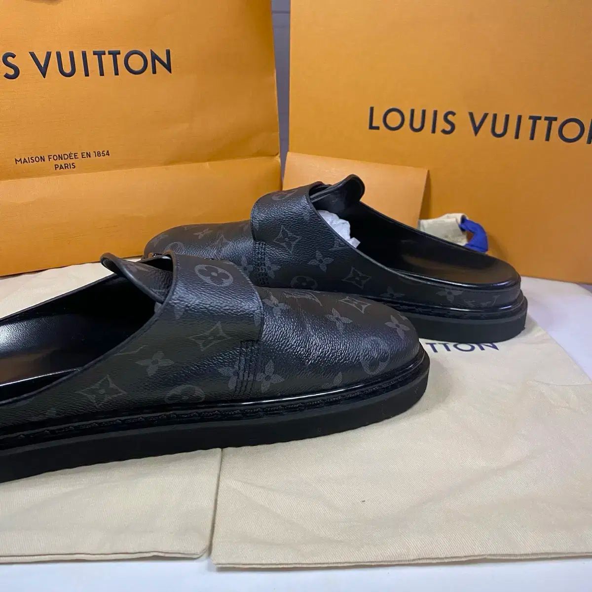 おしゃれ♪【Louis Vuitton】モノグラム イージーミュール LOUIS VUITTON - 未使用 ルイヴィトン LOUIS VUITTON サンダル