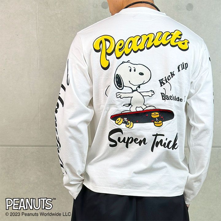 FLAG STAFF SNOOPY コラボ ロンT 443071 フラッグスタッフ スヌーピー 長袖Tシャツ ロングTEE 刺繍 SNOOPY×Flagstaff フラッグスタッフ スヌーピー刺繍 長袖Tシャツ 443071 白 黒 SNOOPY ピーナッツ PEANUTS  ウッドストック | わんわん洋品店