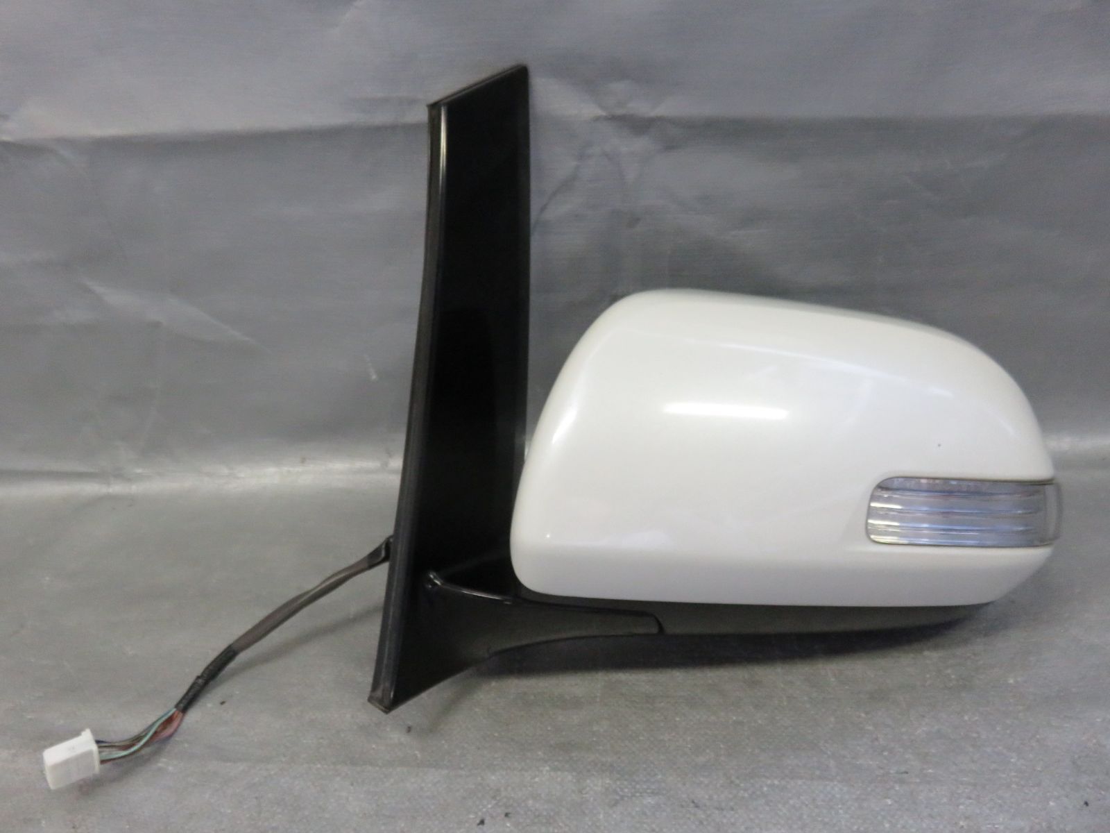 STD7205 アルファード ヴェルファイア ANH20W ANH25W GGH20W GGH25W 前期 純正 左 ドアミラー サイドミラー 助手席 左側 070 ホワイトパール