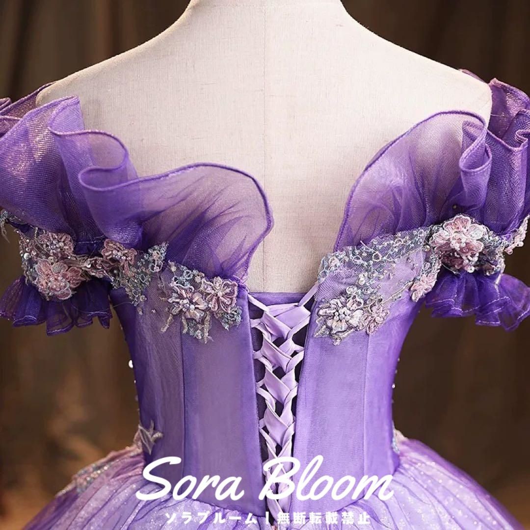 新品・未使用】お花のデザインが可愛い フリルのオフショルの 新品・未使用】お花のデザインが可愛い フリルのオフショルの