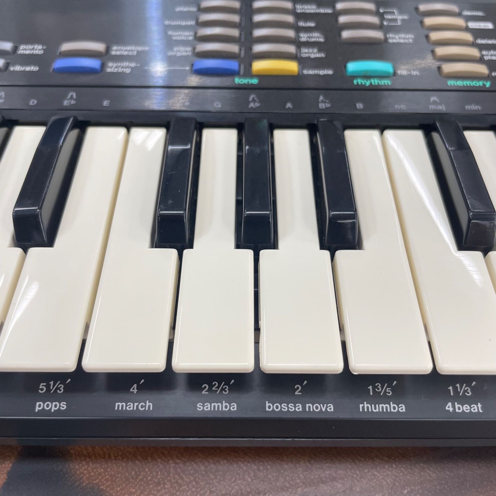 CASIO SK-1 シンセサイザー 32鍵　中古品 Casio SK-1 32 Key Lo-Fi Sampling Electronic Keyboard