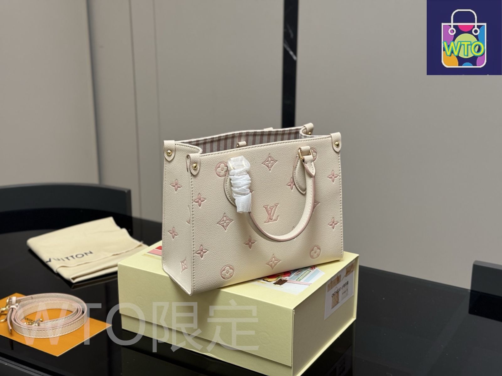 今日特価】Louis Vuitton ルイ・ヴィトン オンザゴージャングル
