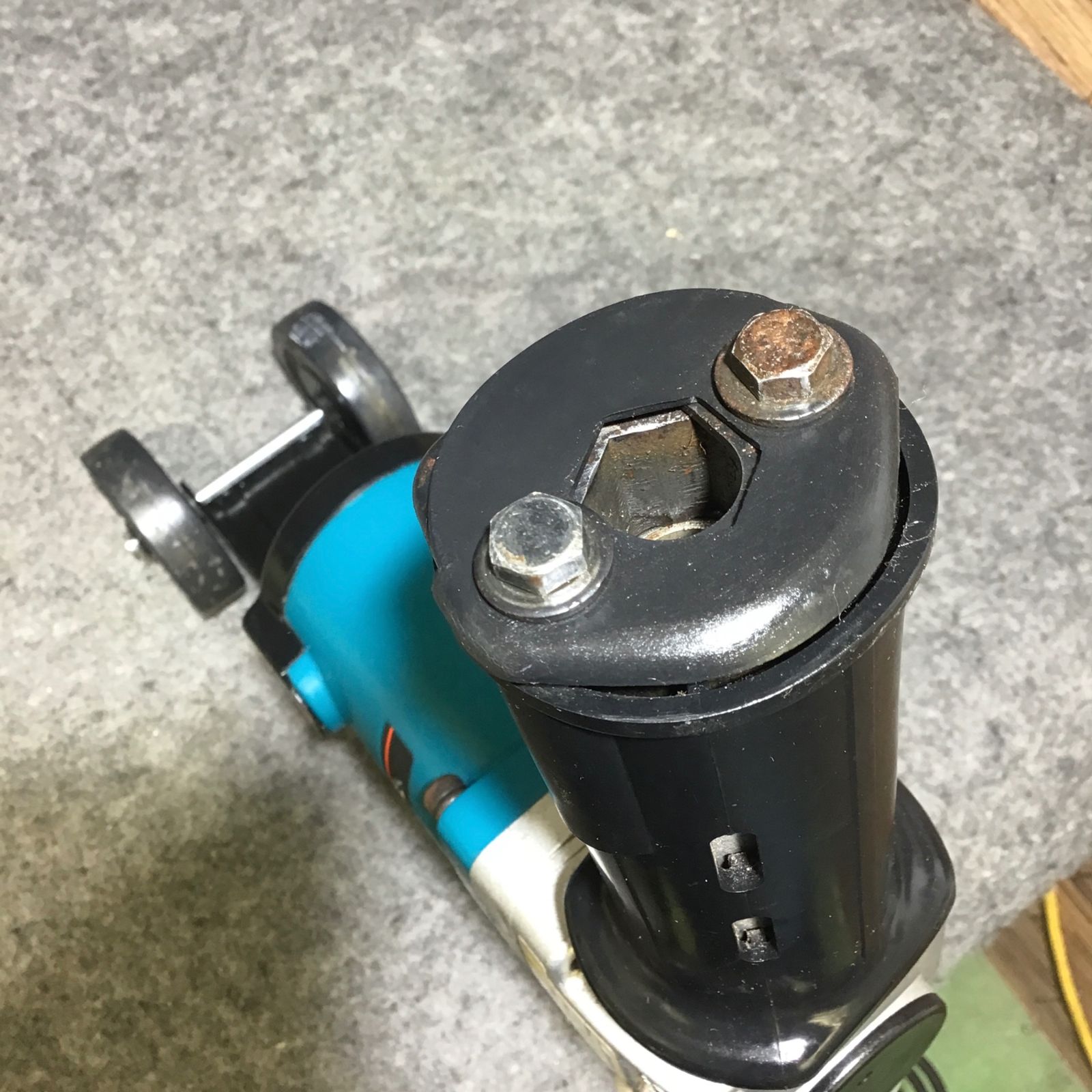 【中古】 マキタ makita 電動ケレン ロングハンドルタイプ HK1800L 【桶川店】