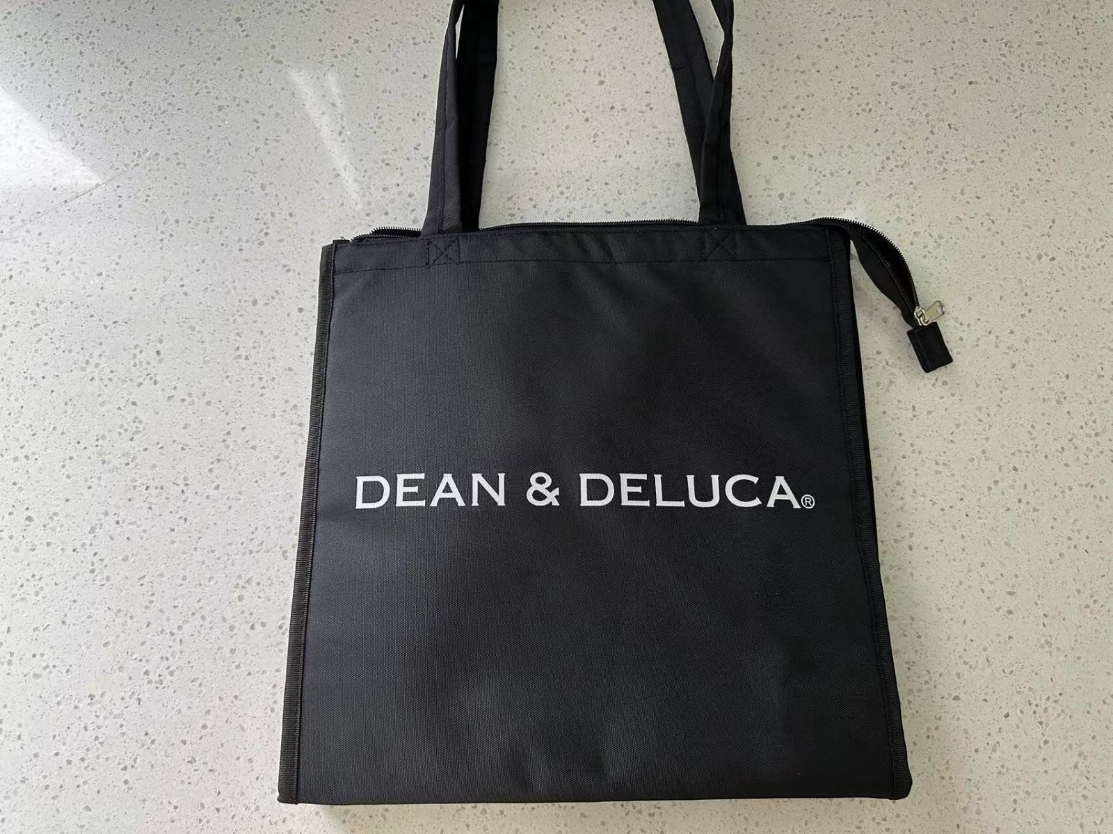 DEAN&DELUCA ディーン& デルーカ クーラーバッグ Lサイズ プレゼント ファスナー付き 大容量 運動会 お弁当 トートバッグ ショッピング  メルカリ