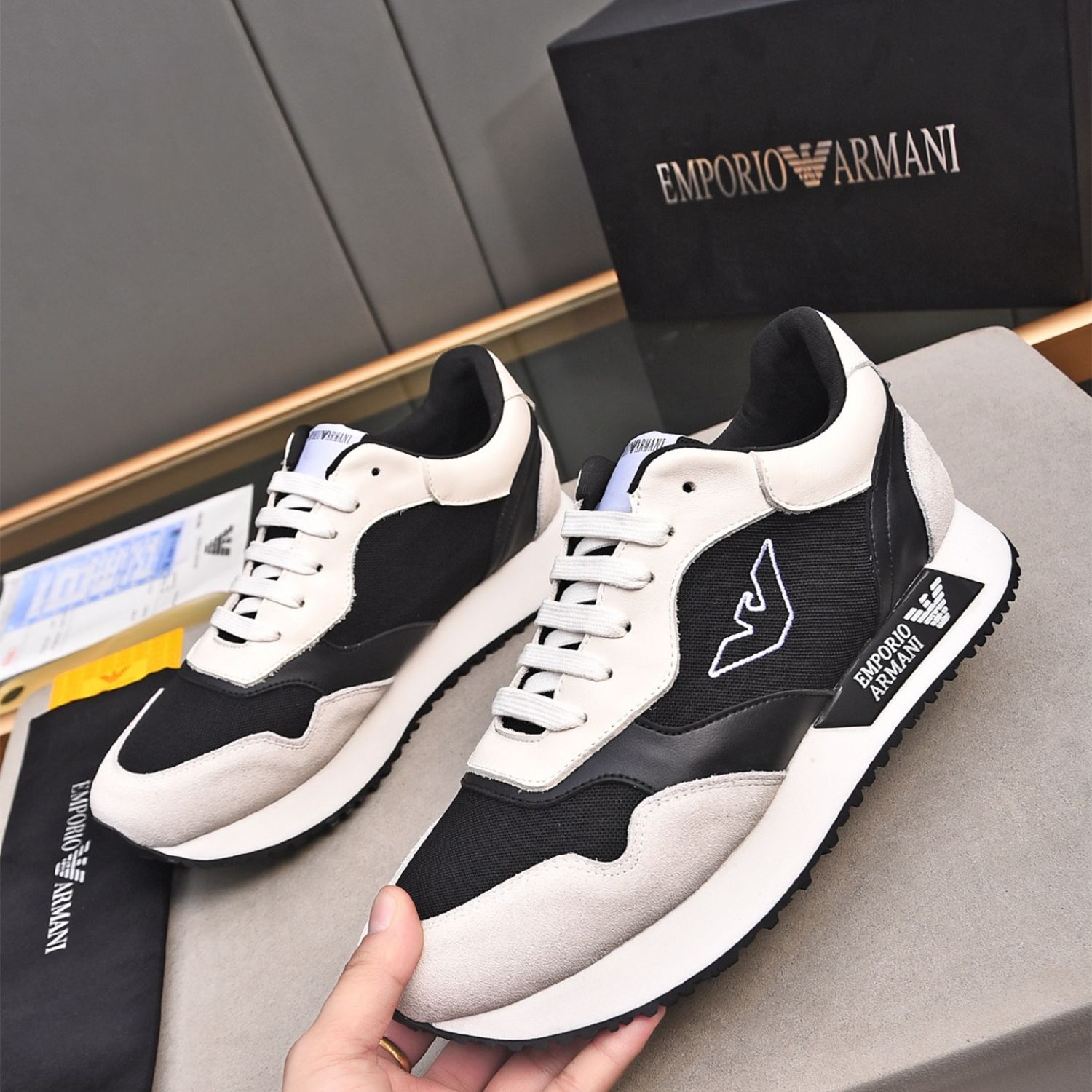 💖新品未使用👞エンポリオアルマーニEMPORIO ARMANI 厚底滑り止め通気性メンズカジュアルシューズ/ホワイトブラック - メルカリ