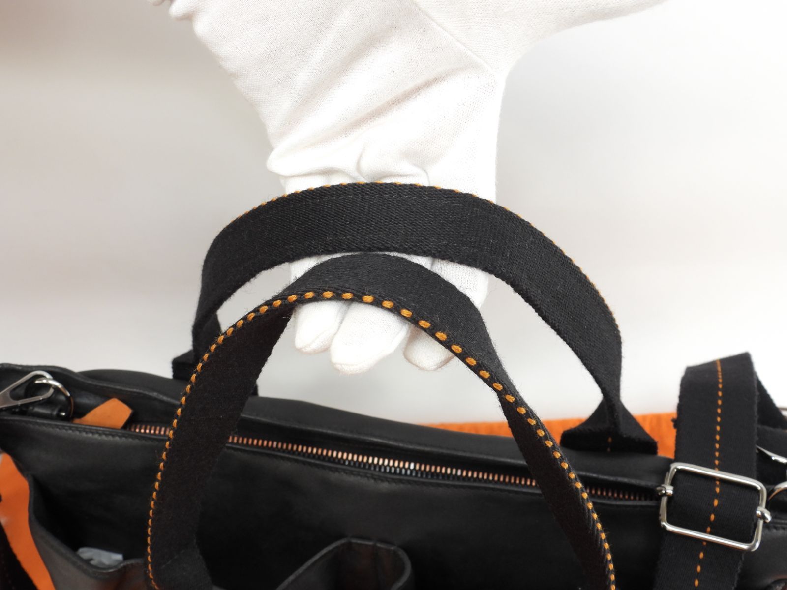 レザー黒 クロスボディバッグ