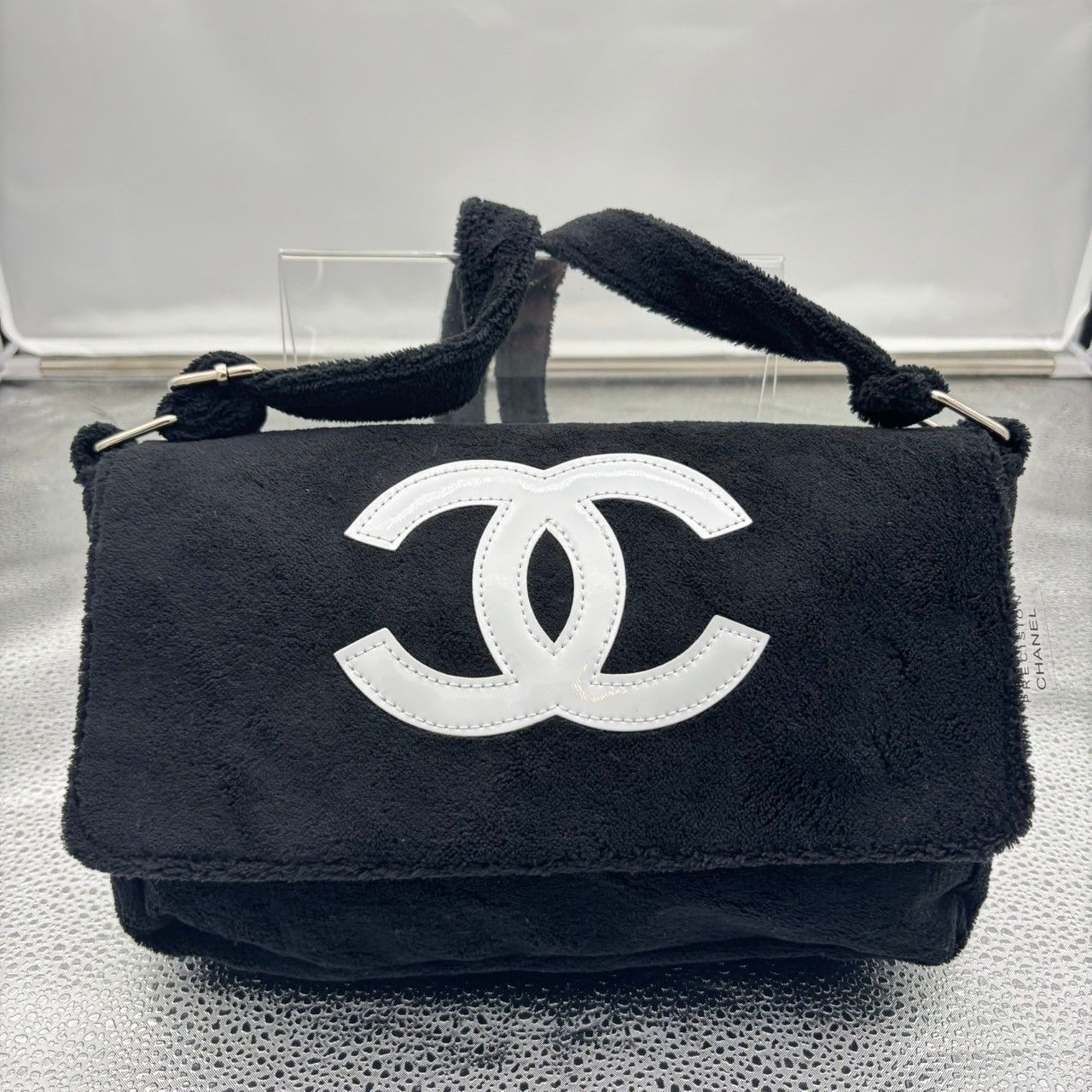 Chanel ノベルティ ココマーク 斜め掛け ショルダーバッグBTS愛用 Chanel ノベルティ ココマーク 斜め掛け ショルダーバッグBTS愛用