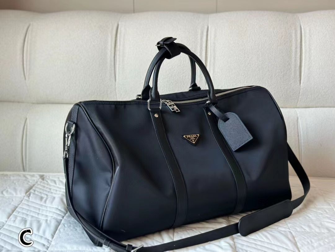 PRADAプラダ ２way ボストンバッグ ブラック テスート PRADAプラダ 2way ボストンバッグ ブラック テスート 旅行鞄