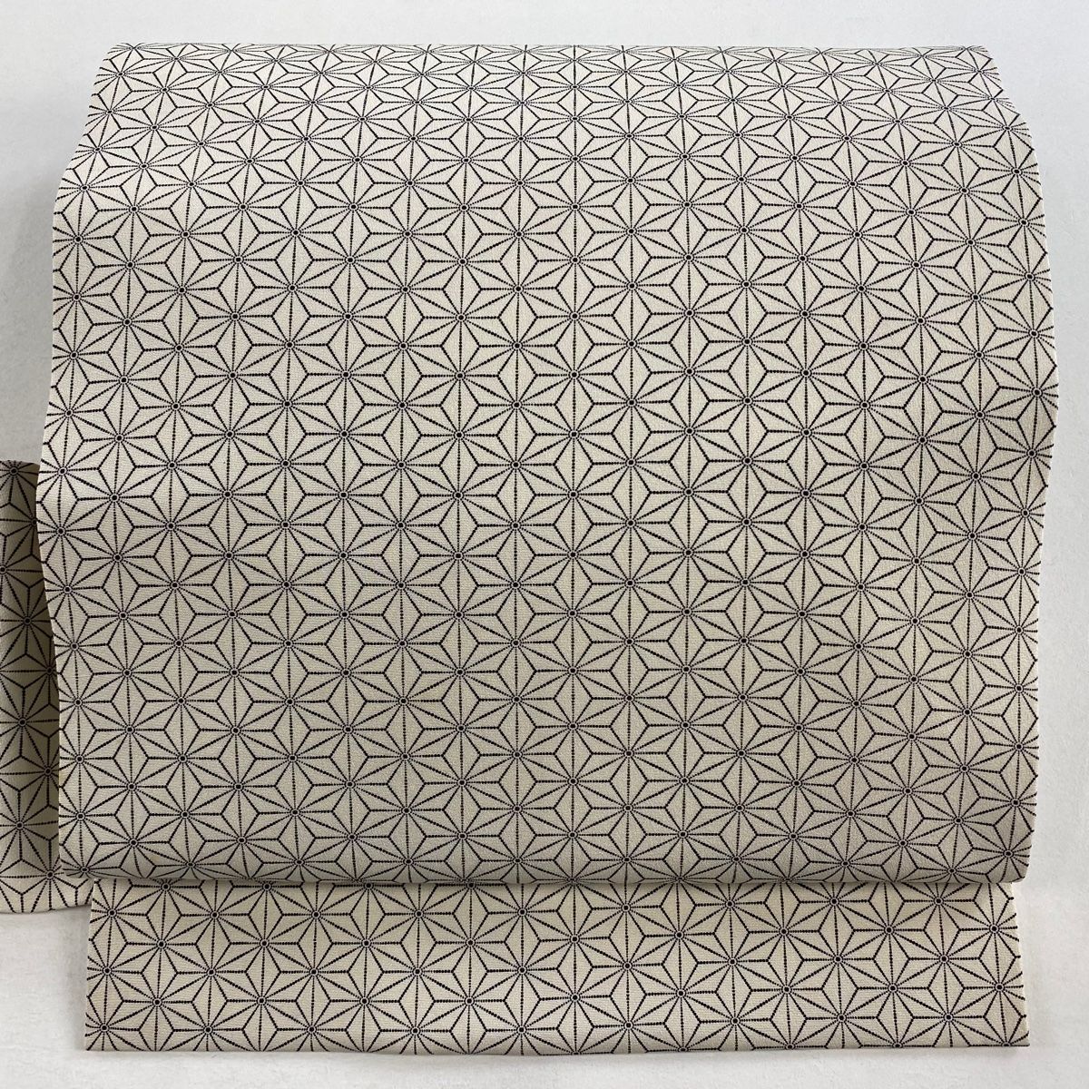 名古屋帯 秀品 麻の葉 クリーム 正絹