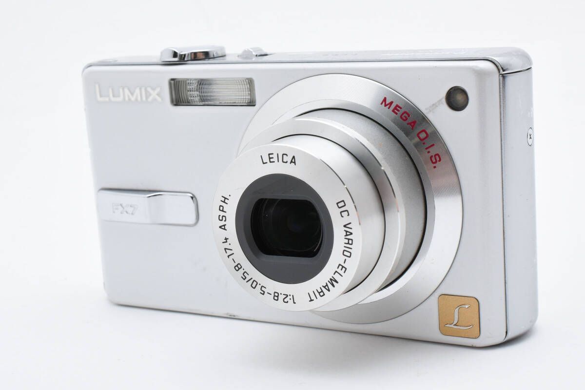 ☆パナソニック Panasonic LUMIX DMC-FX7 シルバー コンパクト
