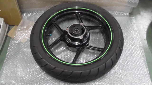 ニンジャ Ninja 250R EX250K の リアホイール タイヤ付 1761179978 BRIGHTFACE_UK