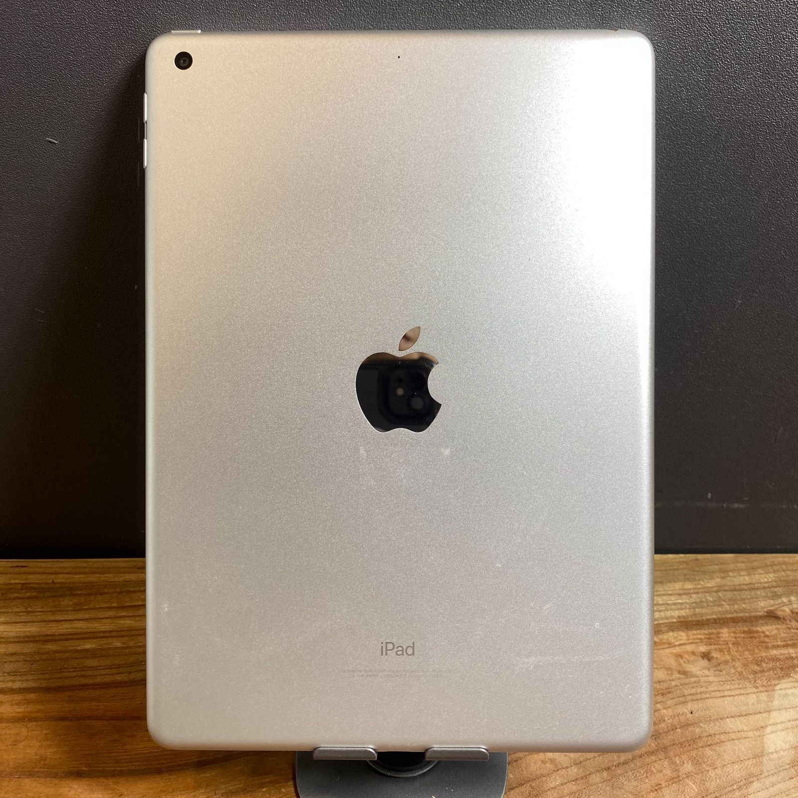 ☆美品＆バッテリー良好☆】 Apple iPad 第5世代 / 32GB / Wi-Fi
