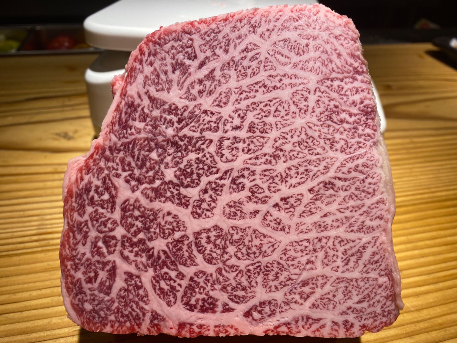 鹿児島黒牛もも肉 1.0kg ブロック ブランド牛 冷凍発送
