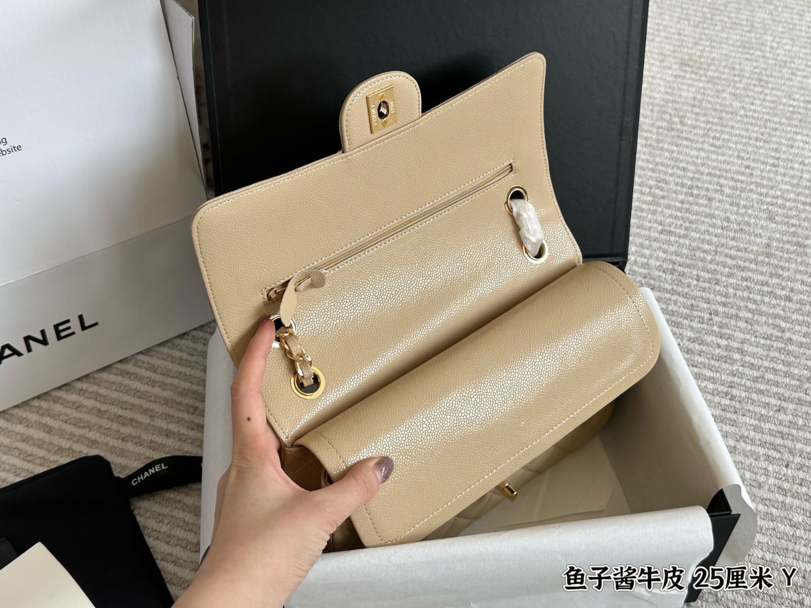 今日特価】Elegant CHANEL エレガントシャネル CF ボール