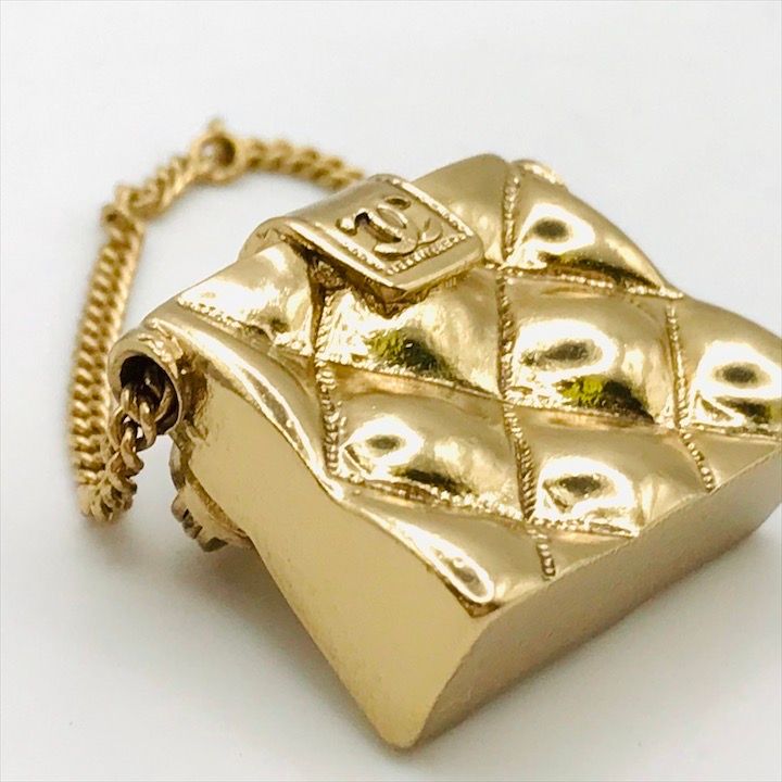 美品 CHANEL シャネル ココマーク マトラッセ バッグ モチーフ W
