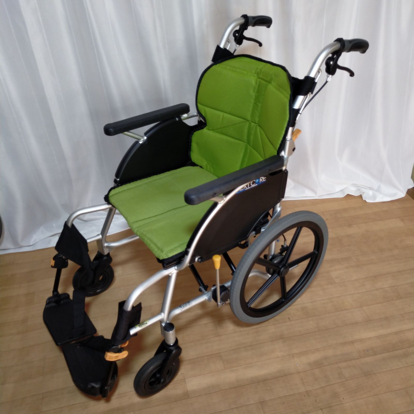 中古 介助式車椅子「ネクストコア」（松永製作所／NEXT-21B／標準軽量タイプ／Aランク）[WCMA136-A]