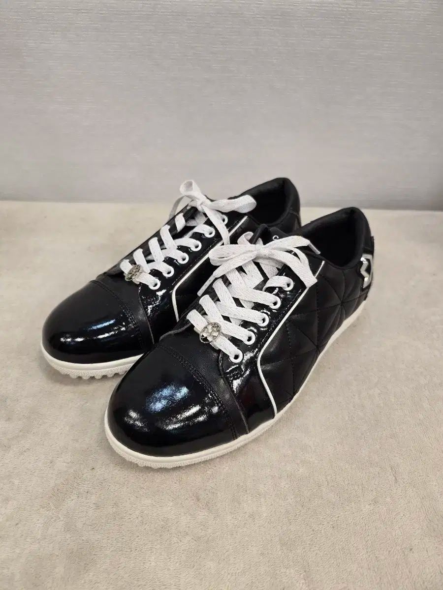 ほぼ新品 カステルバジャック レディース ゴルフシューズ 250