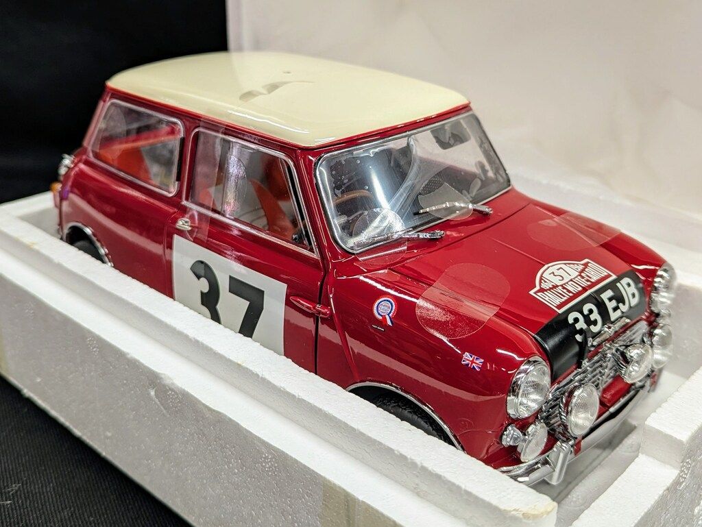 1/43 ミニ クーパー S 1964年 ラリーモンテカルロ 優勝 #37 Amazon | モーリス ミニ クーパーS（No.37/Paddy Hopkirk）1964