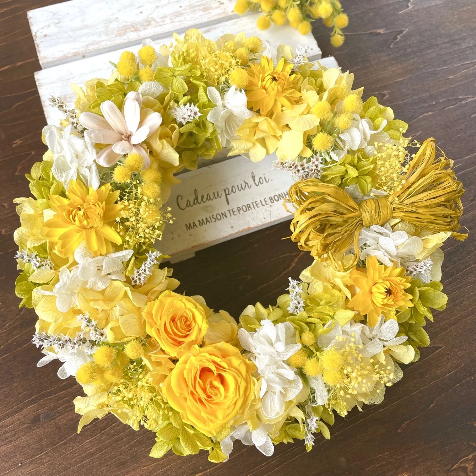 ミモザ＊薔薇＊プリザーブドフラワー＊ふんわり＊イエローリース＊ラフィアリボン